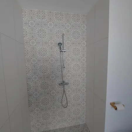 Aparthaus Olive * Торевьиа